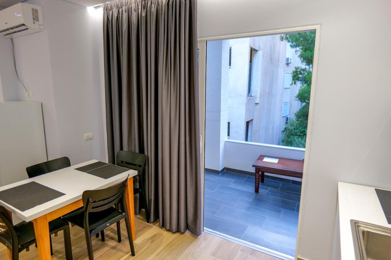 Gjoka Apartments, In Front Of Bougainville Bay Sarandë 외부 사진