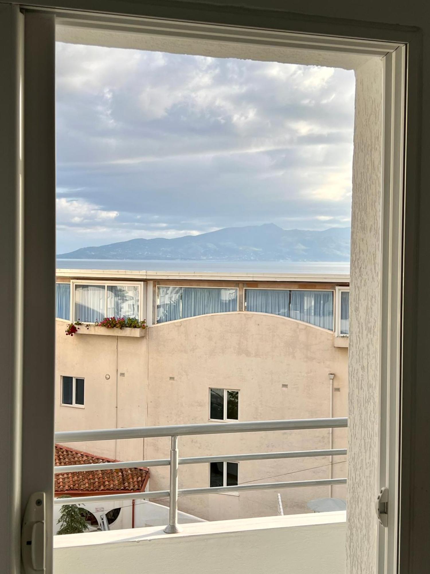 Gjoka Apartments, In Front Of Bougainville Bay Sarandë 객실 사진