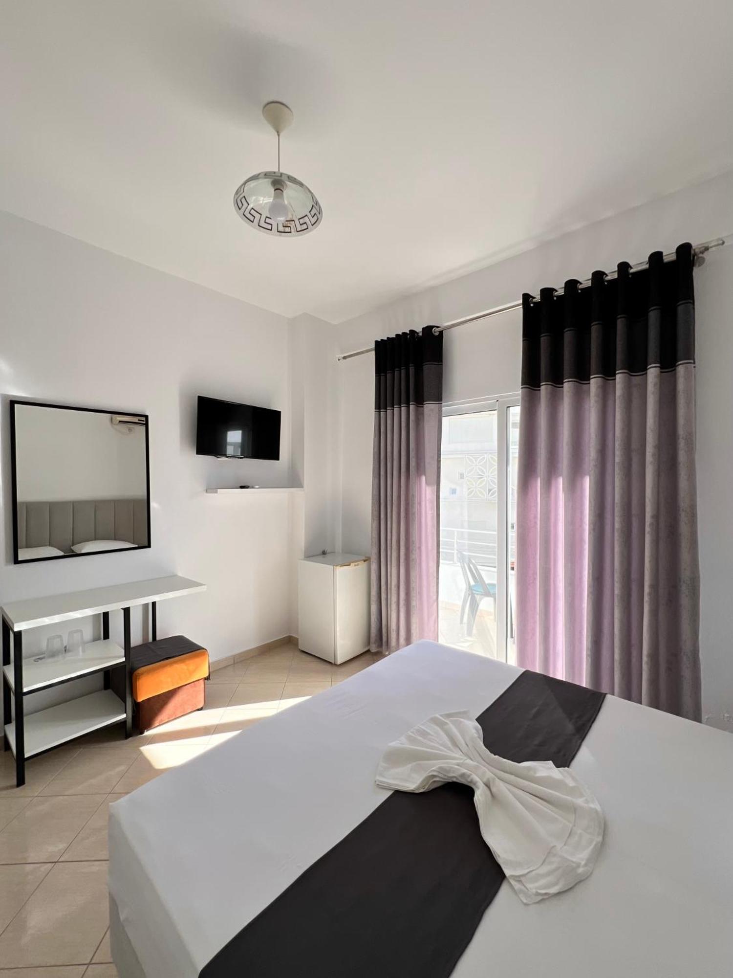 Gjoka Apartments, In Front Of Bougainville Bay Sarandë 외부 사진