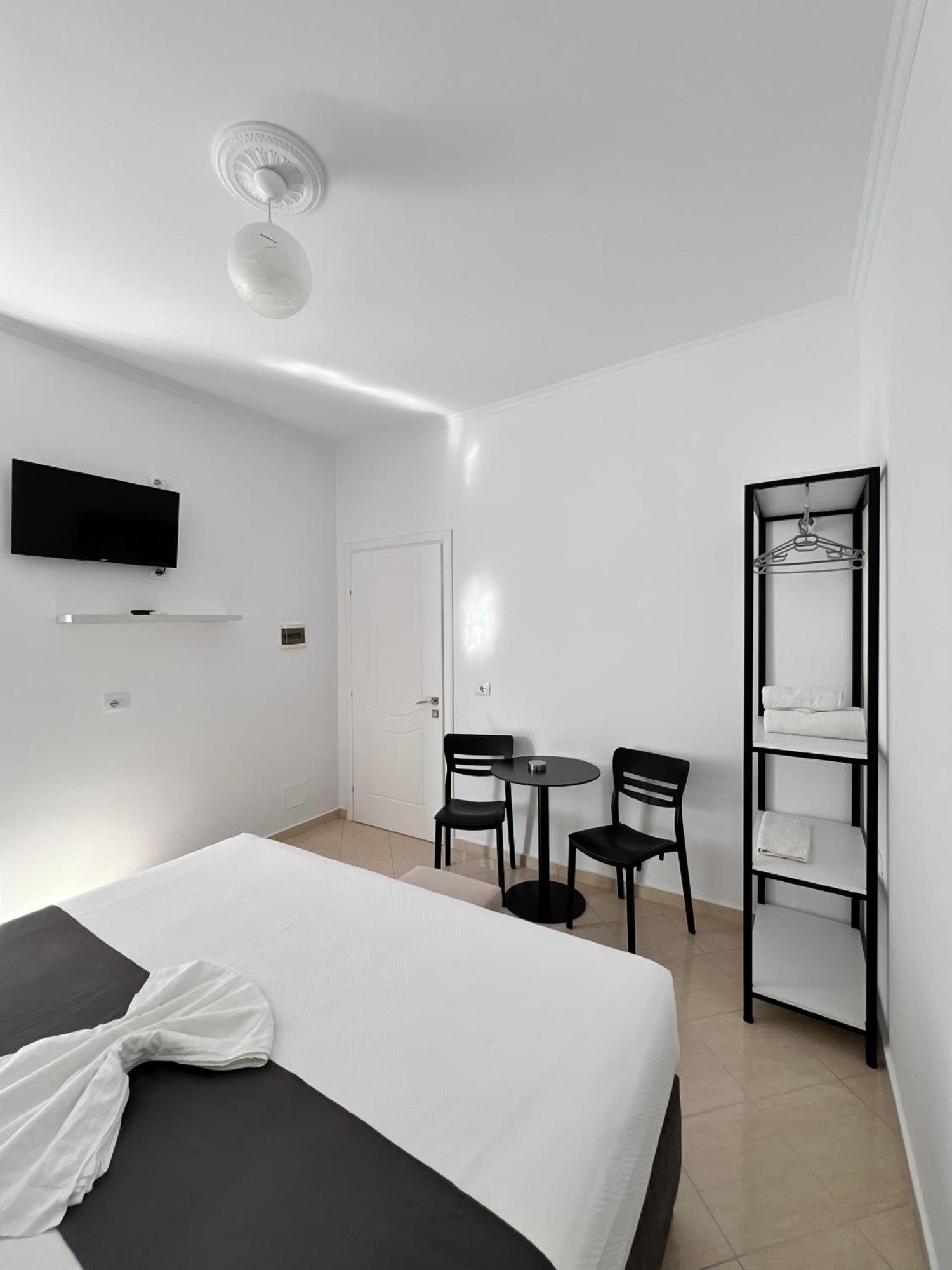 Gjoka Apartments, In Front Of Bougainville Bay Sarandë 외부 사진