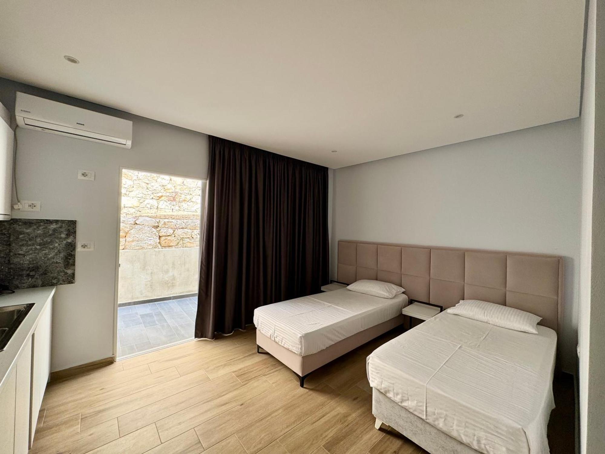 Gjoka Apartments, In Front Of Bougainville Bay Sarandë 외부 사진