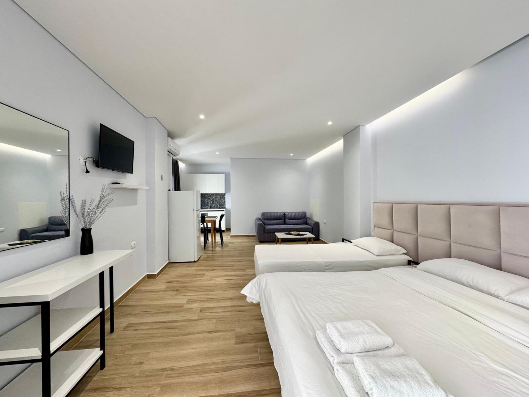 Gjoka Apartments, In Front Of Bougainville Bay Sarandë 외부 사진