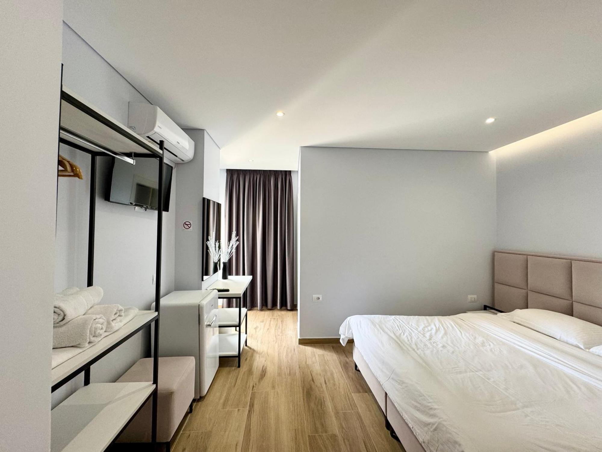 Gjoka Apartments, In Front Of Bougainville Bay Sarandë 외부 사진