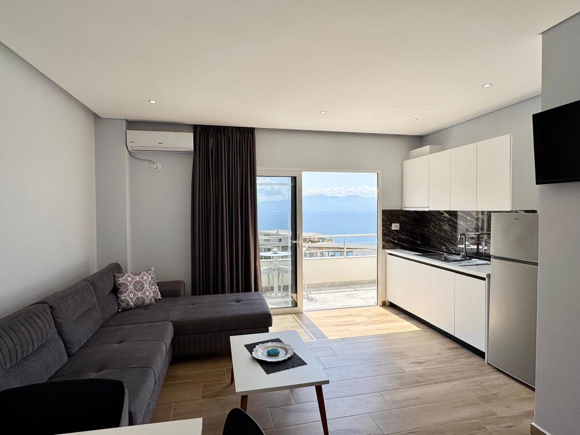 Gjoka Apartments, In Front Of Bougainville Bay Sarandë 외부 사진